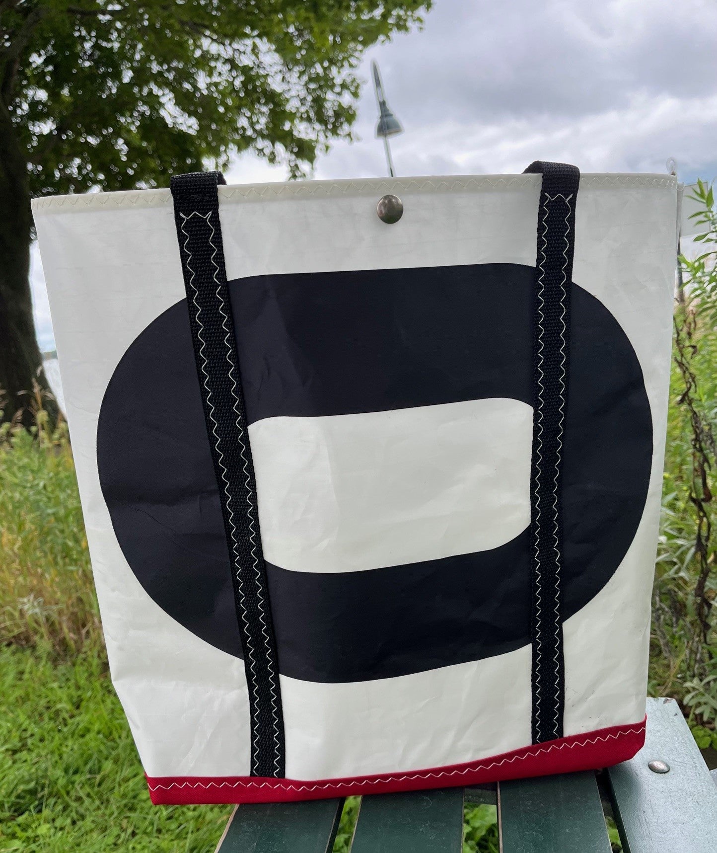 Medium 0 Snap Sail Tote